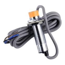 Détecteur capacitif LJC18A3-B-Z/AX 6-36V DC